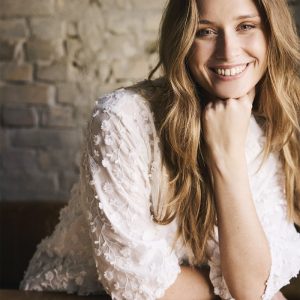 Claire Flower -paitapusero; valkea